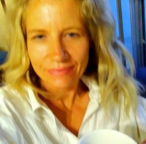 Meet your Posher, Emelda